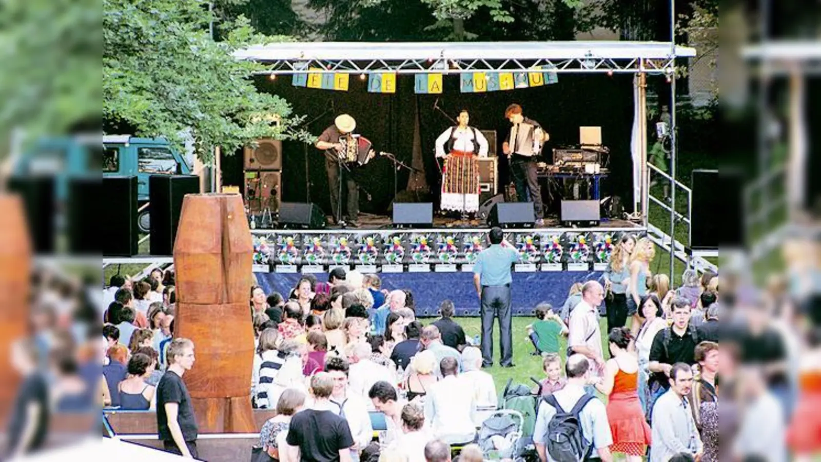 Draußen und drinnen findet die französische Musikfete statt.	 (Foto: VA)