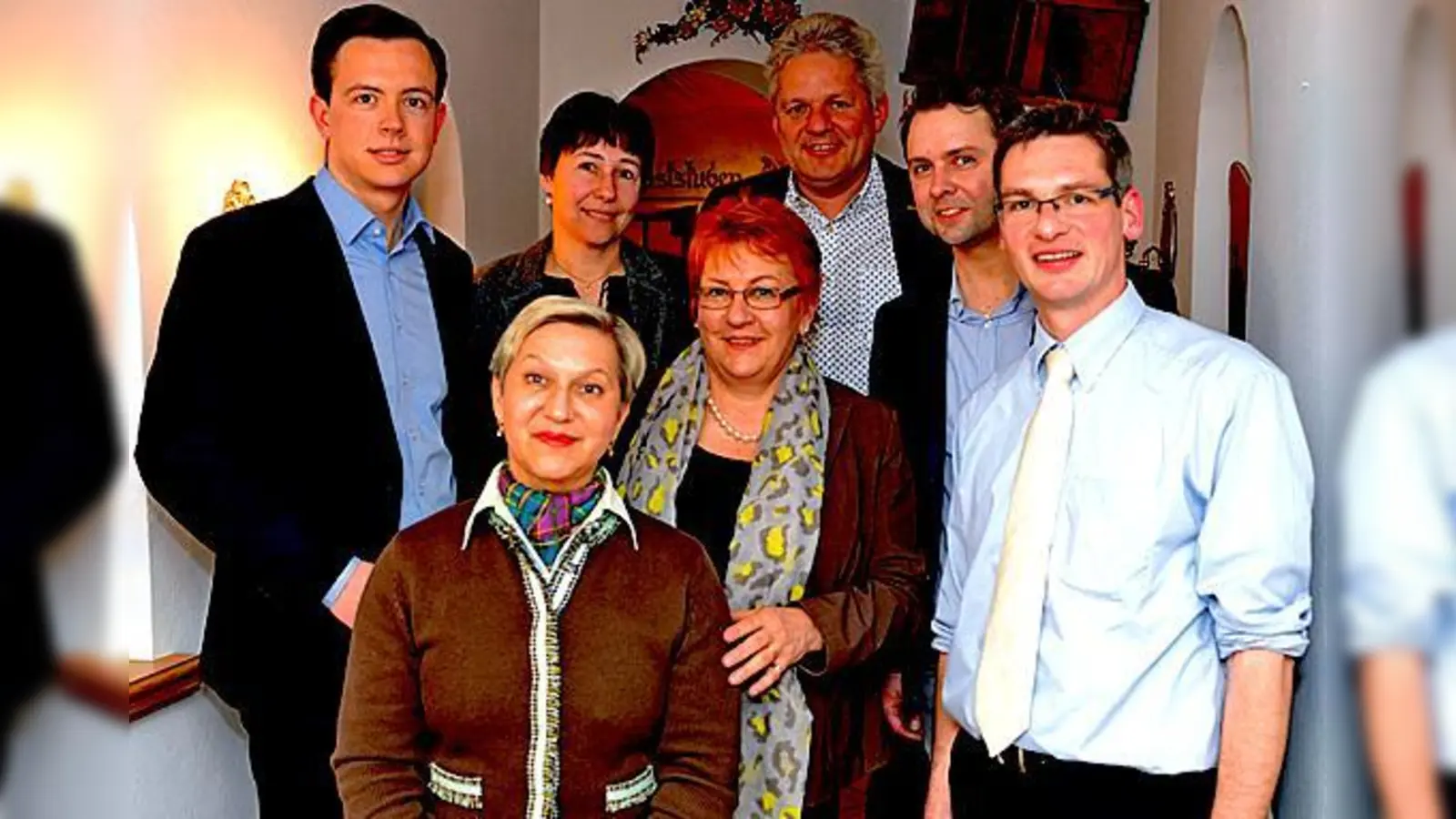 Die CSU Ebersberg: hinten von links: Alexander Gressierer, Gertraud Lettl, Michael Pollak und Dr. Andreas Lenz. Vorne von links: Marina Matjanovski, Elvira Weißmann-Polte und Florian Brilmayer. 	 (Foto: Georg Jurantis)