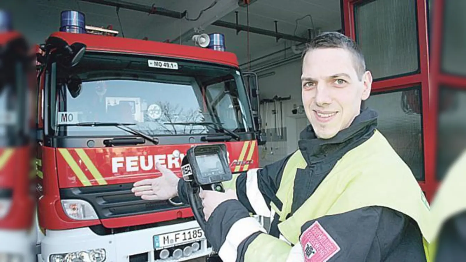 Stefan Lafer von der Freiwilligen Feuerwehr Moosach zeigt voller Stolz die zweite Wärmebildkamera.  (F.: ws)