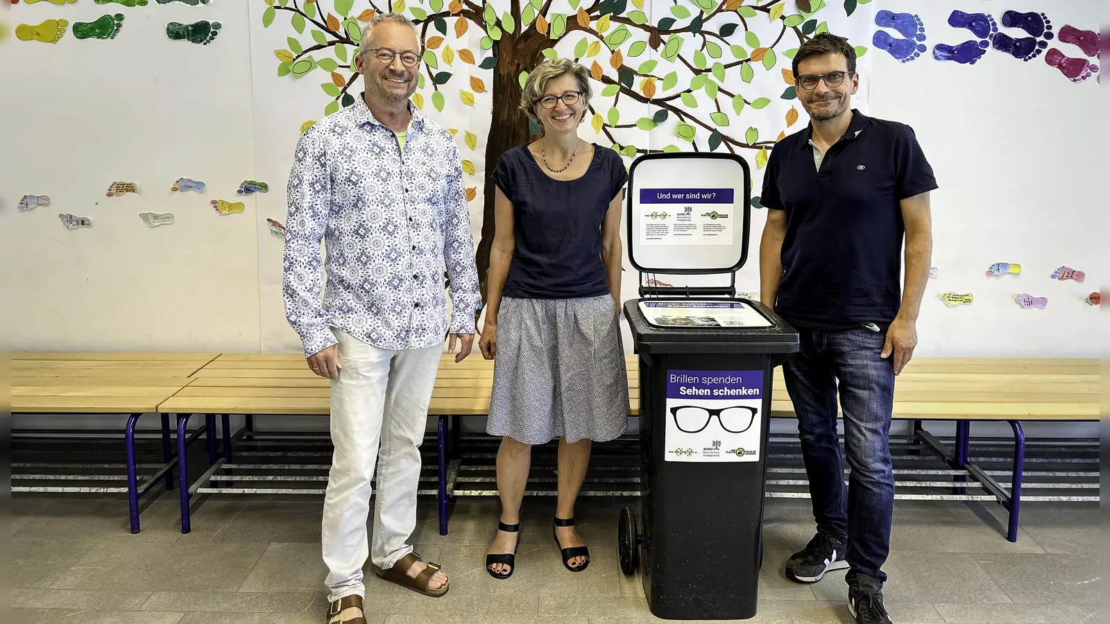 Freuten sich über die Brillen (von links): Wolfgang Prechter (Schulleiter Grundschule Schäftlarn), Konstanze von Unold (Schulleiterin Grundschule Baierbrunn) und Stefan Zenz (Vorsitzender Ortsgruppe Bund Naturschutz Baierbrunn).  (Foto: red)