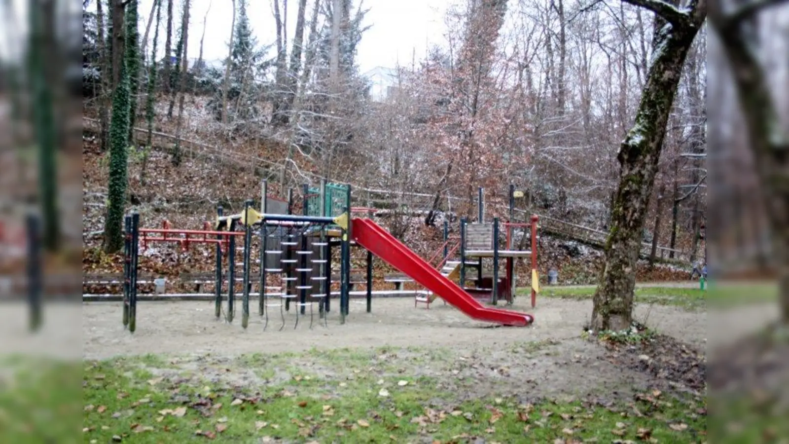 Der Spielplatz im Gierlinger Park am Fuß des Schmiedbergs. (Foto: job)