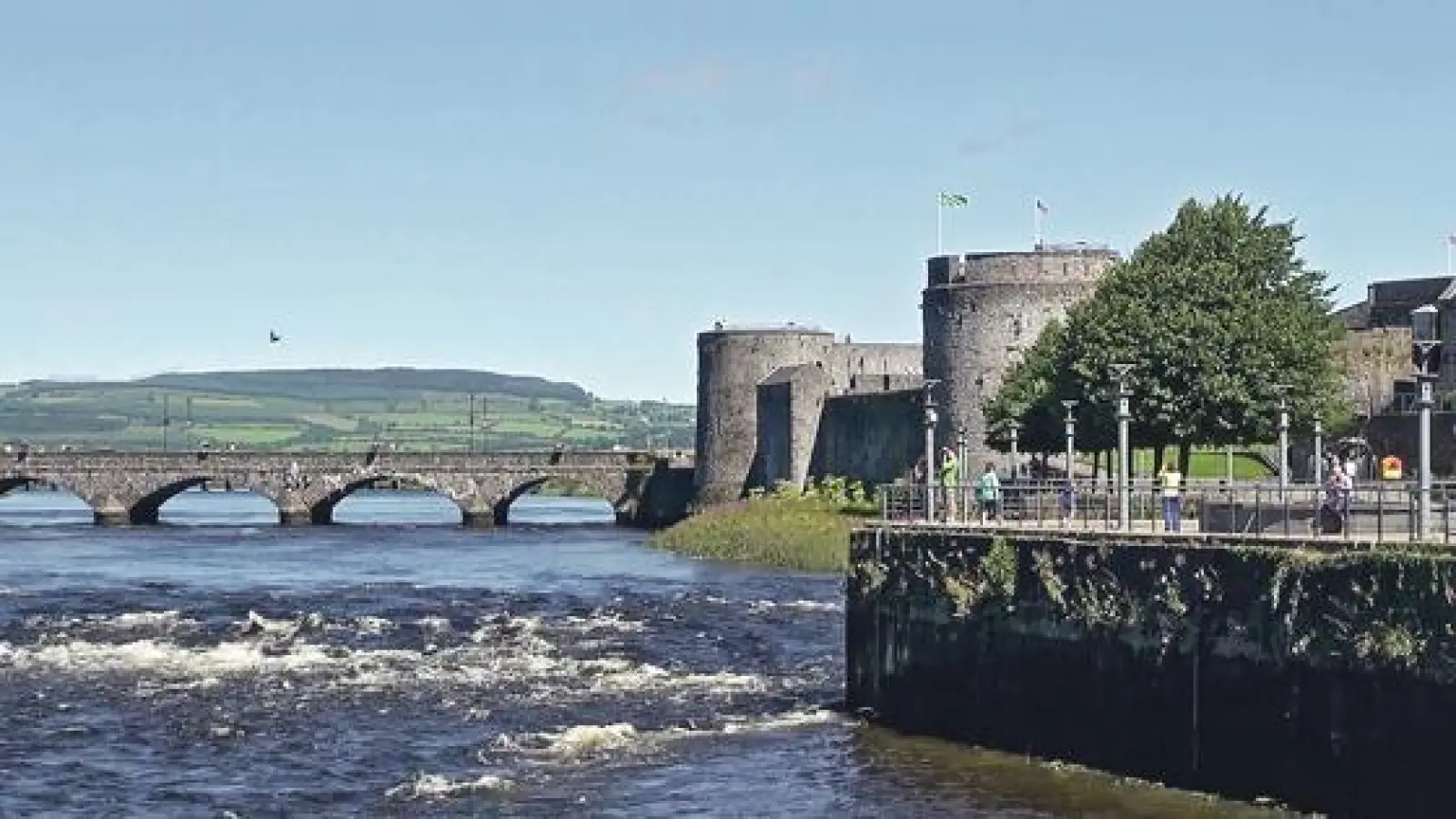 Die grüne Insel am Rande Europas  Irland ist besonders bekannt für seine Naturschönheiten, die schönen Städtchen und die Musik.	 (Foto: Robert Kristen)