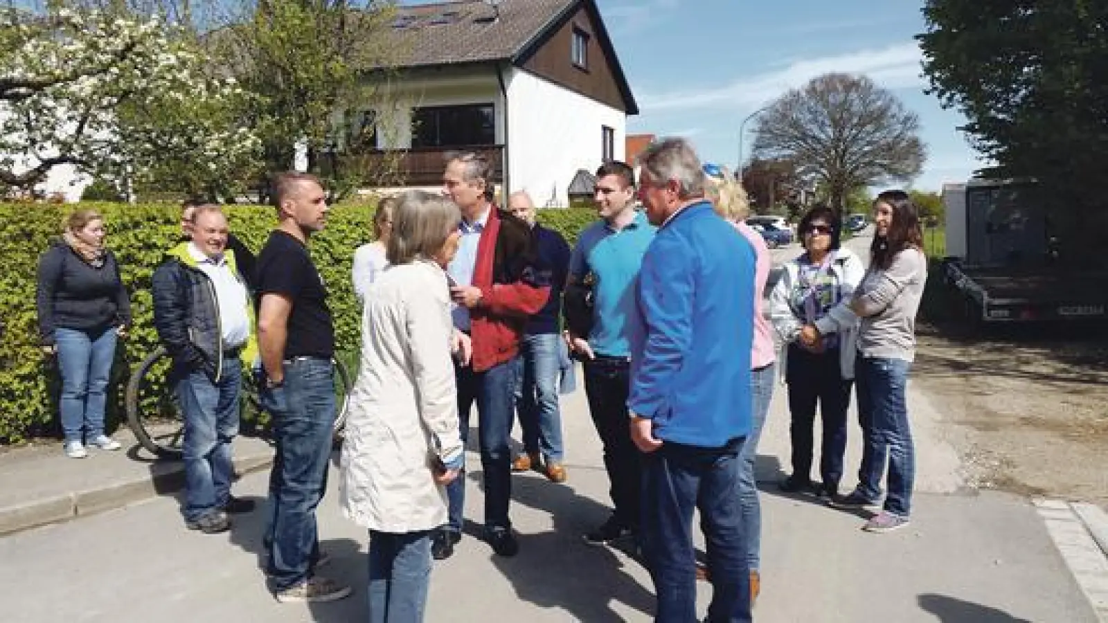 Im Dialog: Ortsteilgespräch der CSU Höhenkirchen-Siegertsbrunn am 6. Mai. 	 (Foto: CSU)