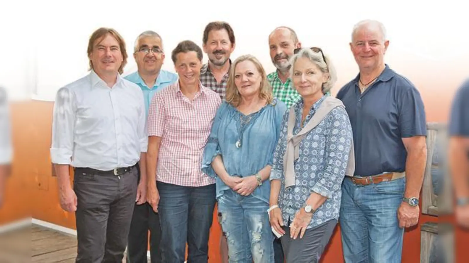 Verhaltener Optimismus bei der Elterninitiative Intern 3: Die Vorstandschaft (links: 1. Vorsitzender Alois Fruth) unternimmt einen erneuten Vorstoß.	 (Foto: privat)