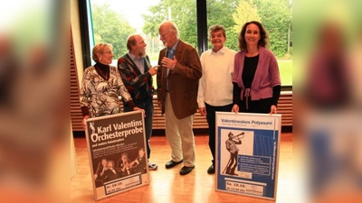 „Ich mach mir oft kein Mittagessen, sondern Gedanken.“ Die Organisatoren freuen sich auf zwei besondere Tage Valentin-Programm im Kupferhaus: Anneliese Kühn, Johannes Glötzner, Walther Hohenester, Peter Zimmermann und Anja Fanslau (v.l.) (Foto: US)