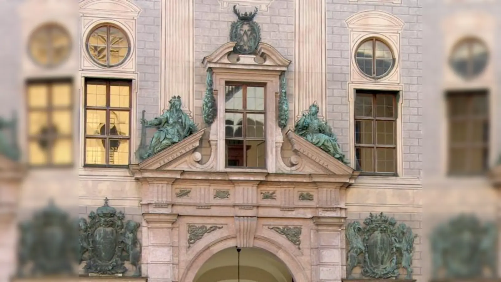 Am 23. Mai lädt die Münchner Volkshochschule zu einer Führung zu König Ludwig II..	 (Foto: VHS)