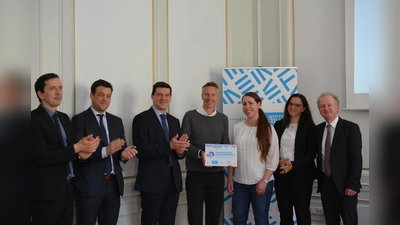 Als eine von nur neun Schulen in ganz Bayern ist die Theresia-Gerhardinger-Mädchenrealschule in der Au als DELF-Partnerschule ausgezeichnet worden. (Foto: Schule)