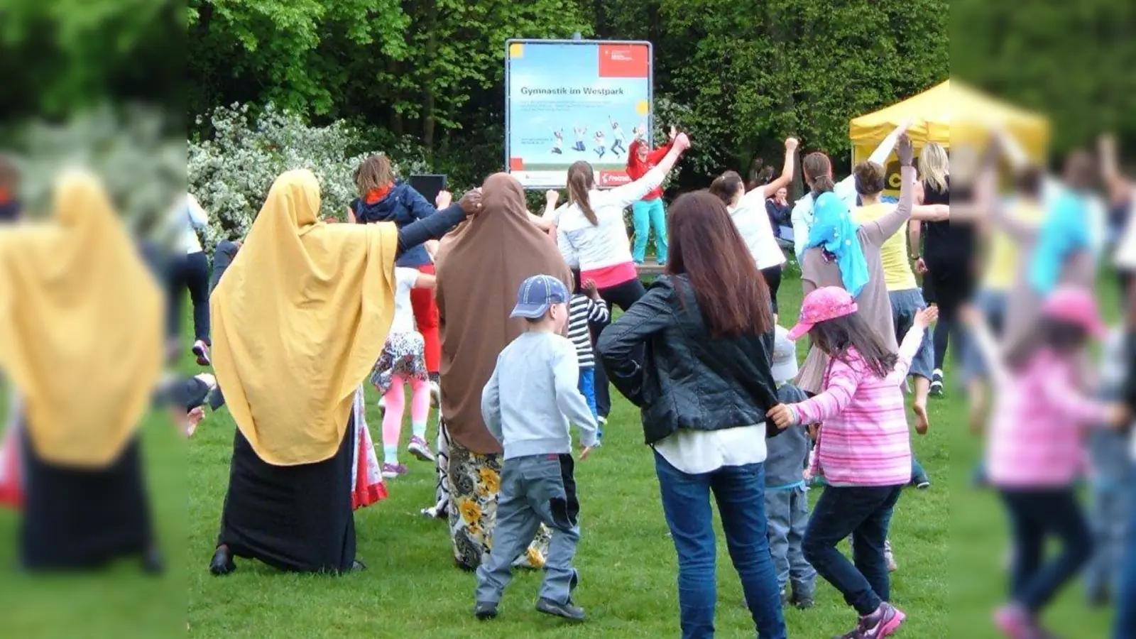 Beim gemeinsamen Tanzen gibt es keine Verständigungsprobleme. (Foto: AH)