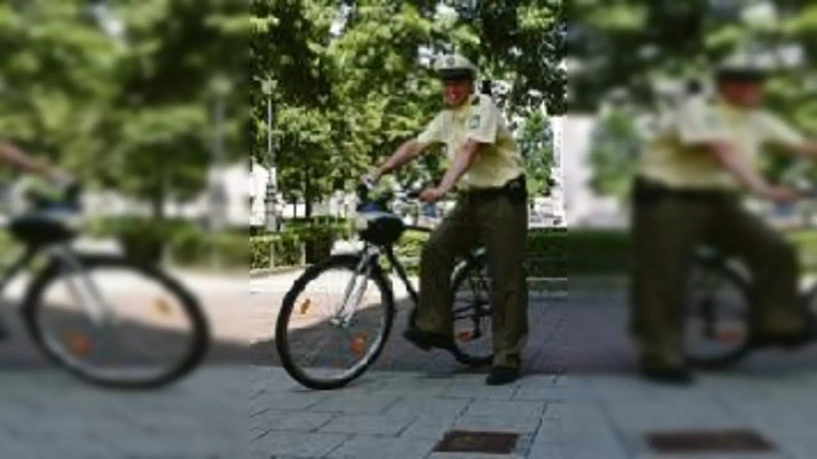 Kontaktbeamter Christian Kopp mit seinem Drahtesel bereit zum Einsatz. 	 (Foto: pa)