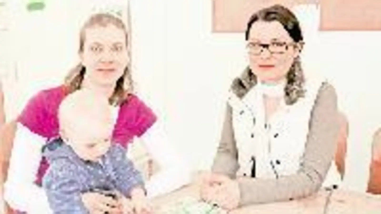 Karin Frach und Franziska Lachner wollen einen Treff für Alleinerziehende gründen.  (Foto: Privat)