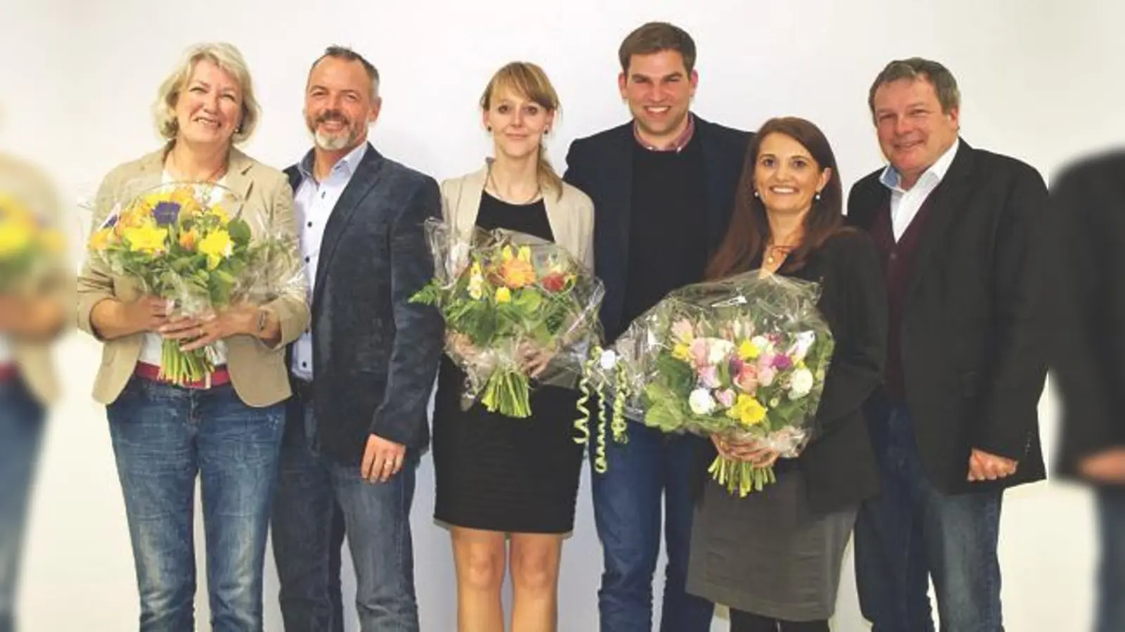Gute Stimmung bei der CSU Kirchheim-Heimstetten. Von links: Marianne Hausladen, Frank Holz, Beate Neubauer, Bürgermeister Maximilian Böltl, die neue Ortsverbandsvorsitzende Stefanie Jürgens und Ernst Weidenbusch.	 (Foto: Partei)