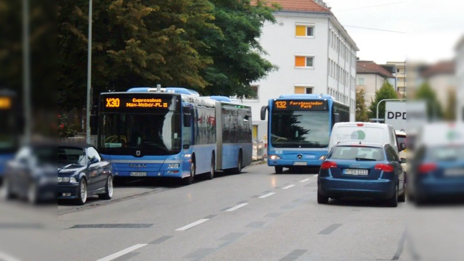 Sachsenkam- und Johann-Clanze-Straße sind durch den X30 enorm belastet, klagen Anwohner. (Foto: ah)