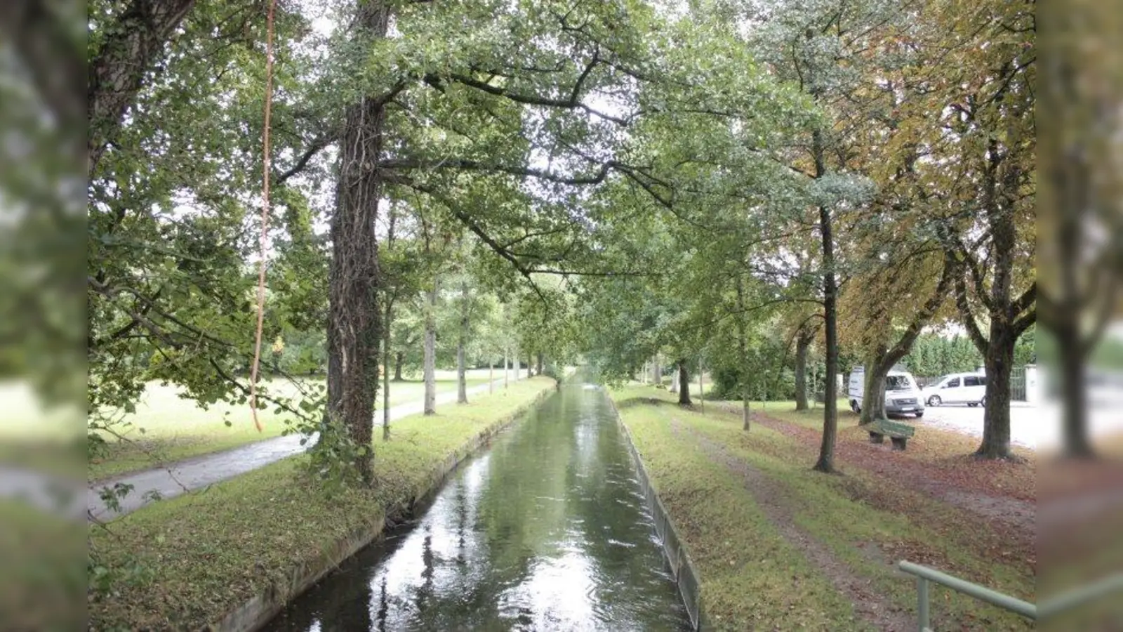 Sind hier Flachwasserzonen und Kanalausbuchtungen sinnvoll? Die Bayerische Schlösserverwaltung lehnt einen Umbau des Pasing-Nymphenburger-Kanals ab. (Foto: job)