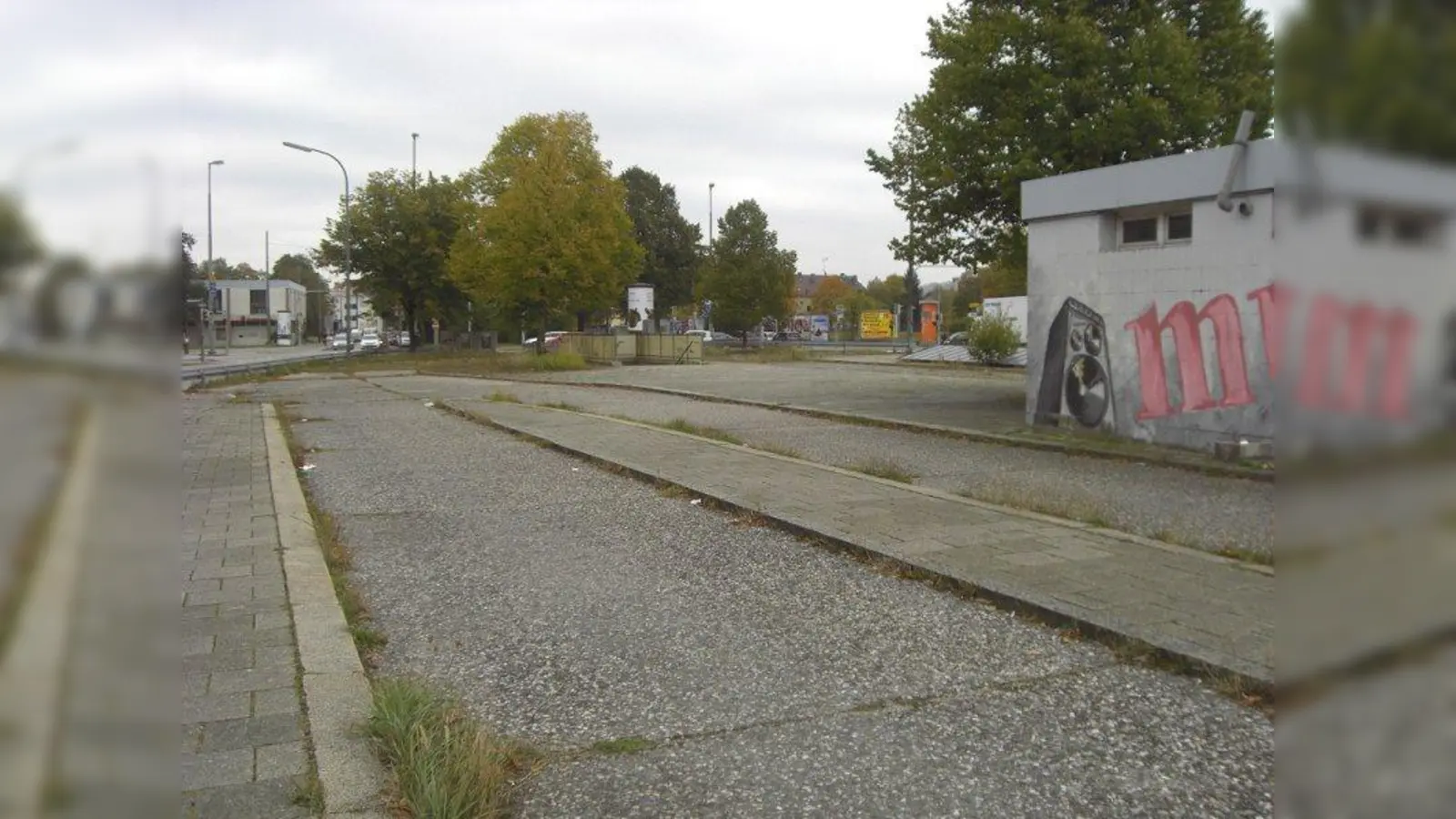 Der Ratzingerplatz: ein Denkmal der Trostlosigkeit? (Foto: KH)