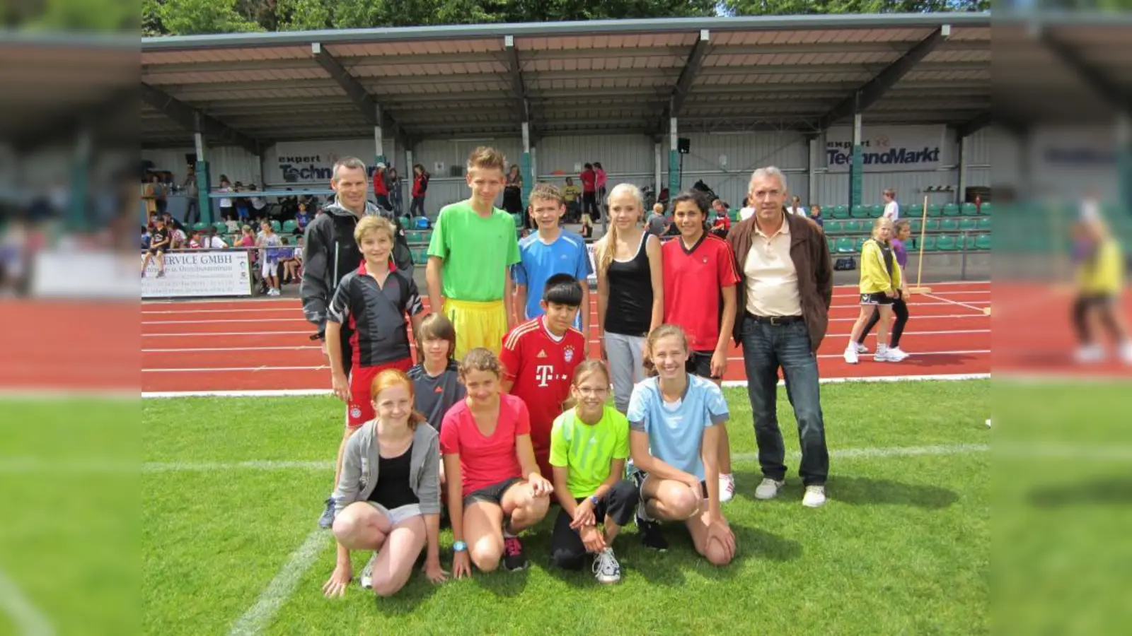 Die Schülerinnen des Carl-Spitzweg-Gymnasiums belegten die ersten vier Plätze bei der Leichtathletik-Talentiade. Beim Staffelwettbewerb errang das CSG den 2. Platz. (Foto: pi)