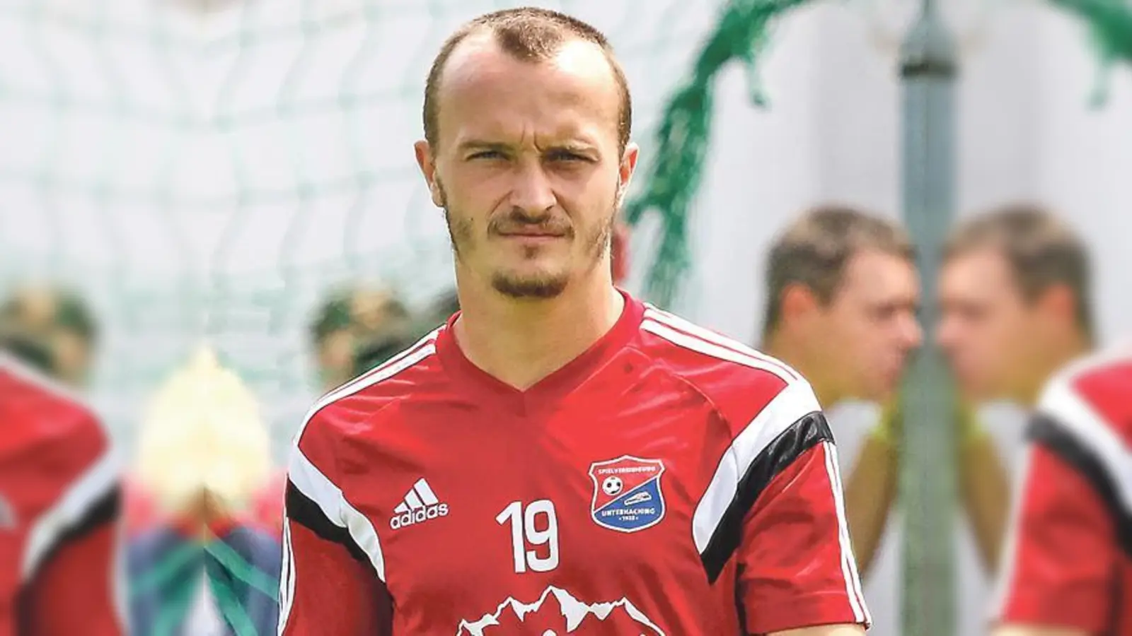 Alexander Piller wird auch in der kommenden Saison das  Hachinger Trikot tragen.	 	 (Foto: Christian Riedel)