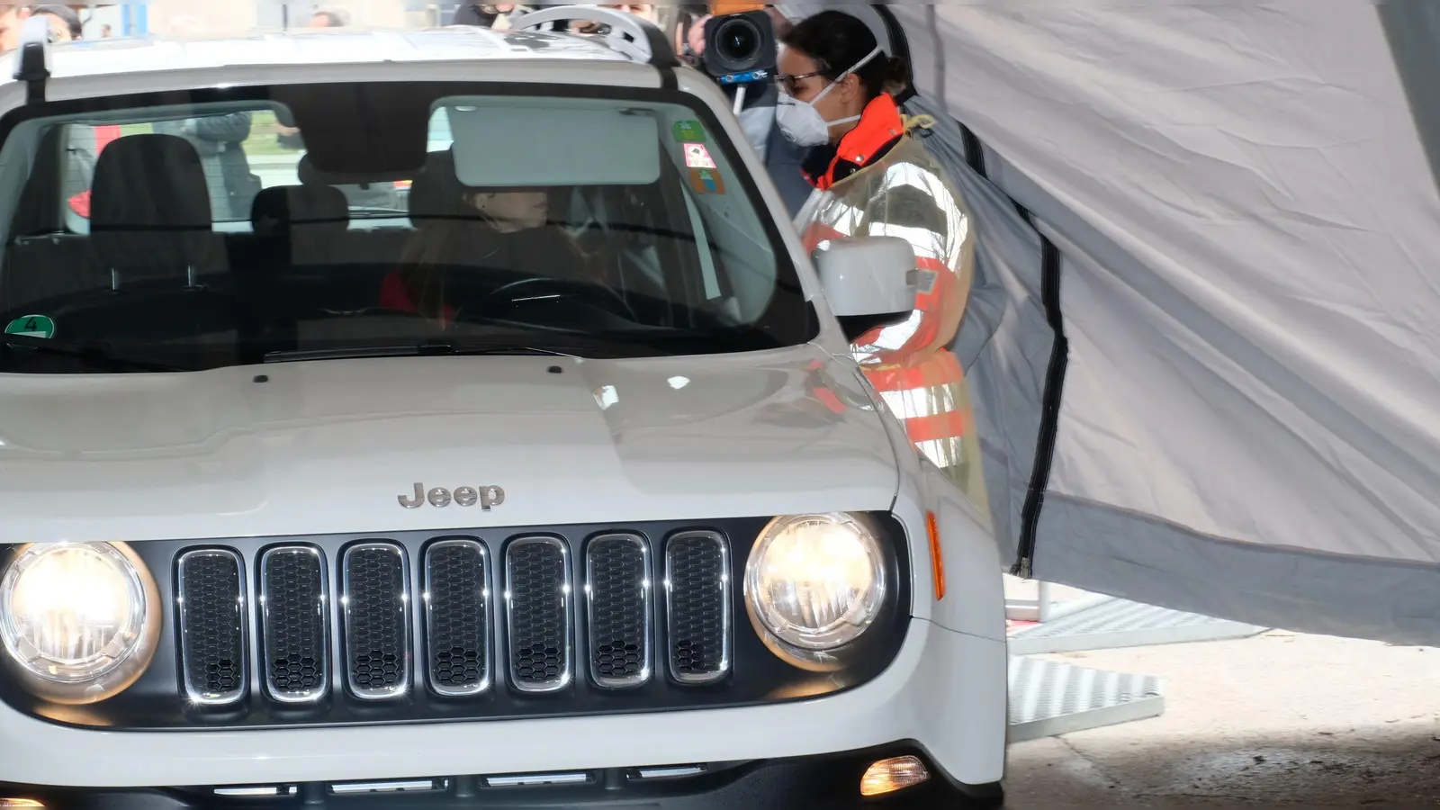Die kostenlosen Corona-Tests auf der Theresienwiese setzen eine vorherige Terminvereinbarung voraus. (Foto: Robert Bösl)