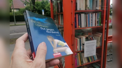 Daniel Glattauers Publikumserfolg im Bücherschrank an der Herterichstraße. (Foto: job)