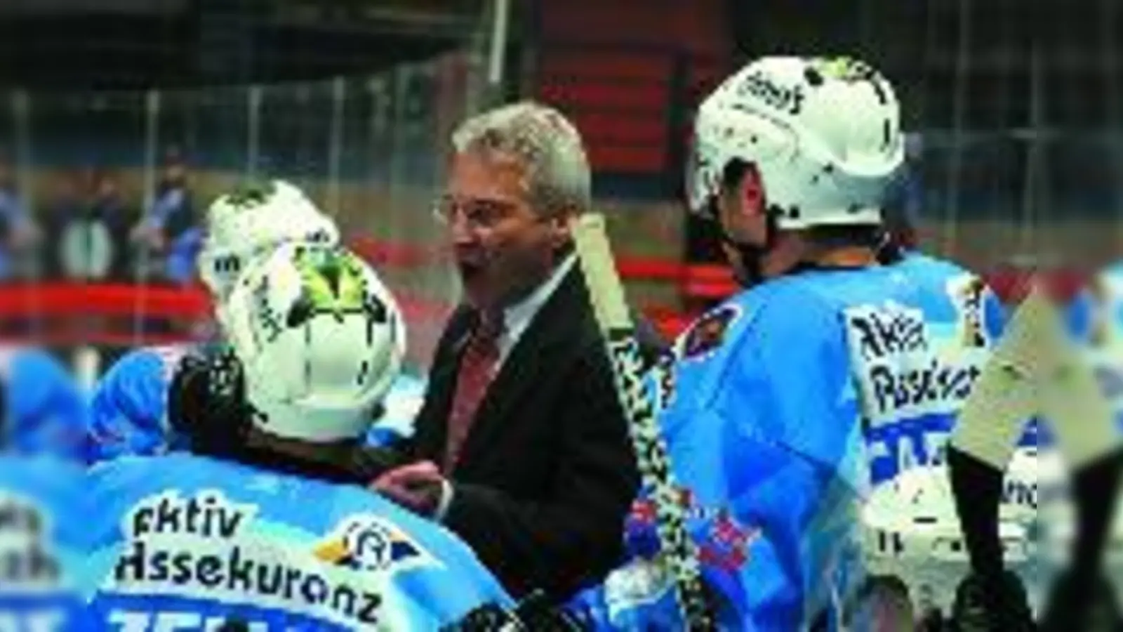 Störenfriede und Mißerfolg: Coach Gary Prior zieht die Konsequenz und verläßt den EHC. Die Nachfolge ist noch nicht geklärt.  (Foto: Max Hägler)