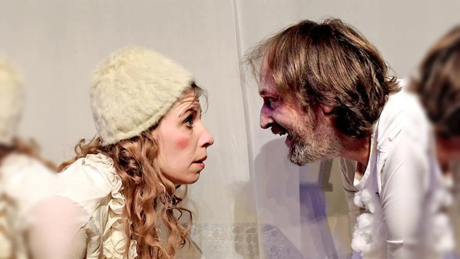 Irene Rovan und Robert Erby machen sich Gedanken übers Einschlafen.	 (Foto: Hilda Lobinger)