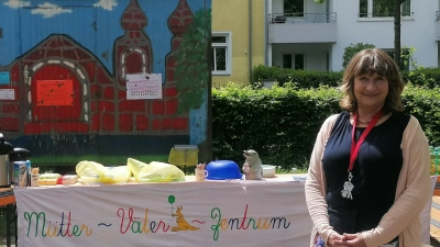 Susanne Baier leitet seit 1992 das Mütter-Väter-Zentrum (MVZ) Neuhausen, das am Donnerstag, 15. Mai, zur Bastelaktion an den Lazarettspielplatz einlädt. (Foto: MVZ Neuhausen)