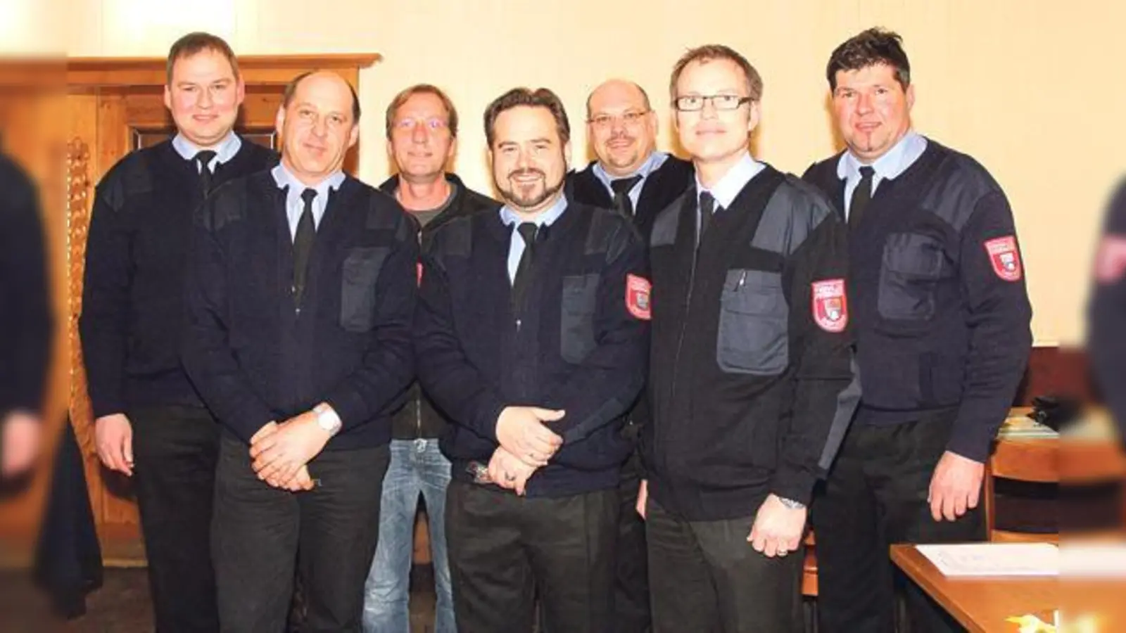 Lange dabei: Florian Baierl, Johann Kastenmüller, Markus Heidel, Albert Biersack und Thomas Erler, geehrt von Heiner Hegering und Christian Schweiger.	 (Foto: VA)