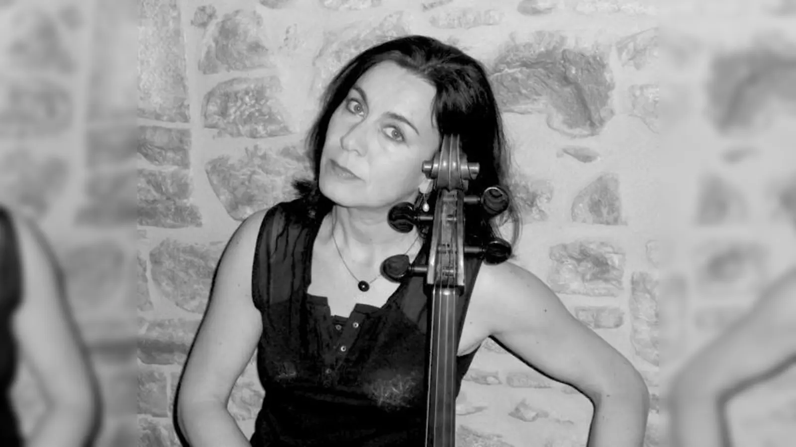 Die Krakauerin Ewa Miecznikowska spielt Violoncello bei der Disco-Toccata im Martinstadl. 	 (Foto: VA)