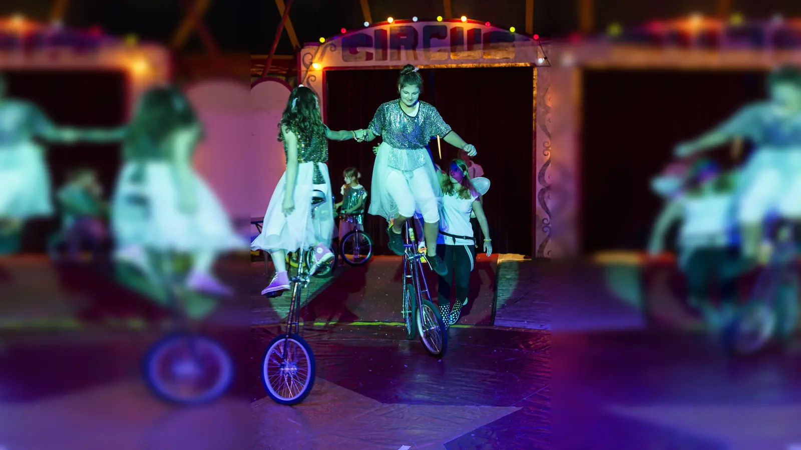 Beim Ferienzirkus Simsala lernen Kinder zahlreiche Zirkuskünste, die sie dann in einer Galavorstellung präsentieren werden.  (Foto: Markus Dlouhy)