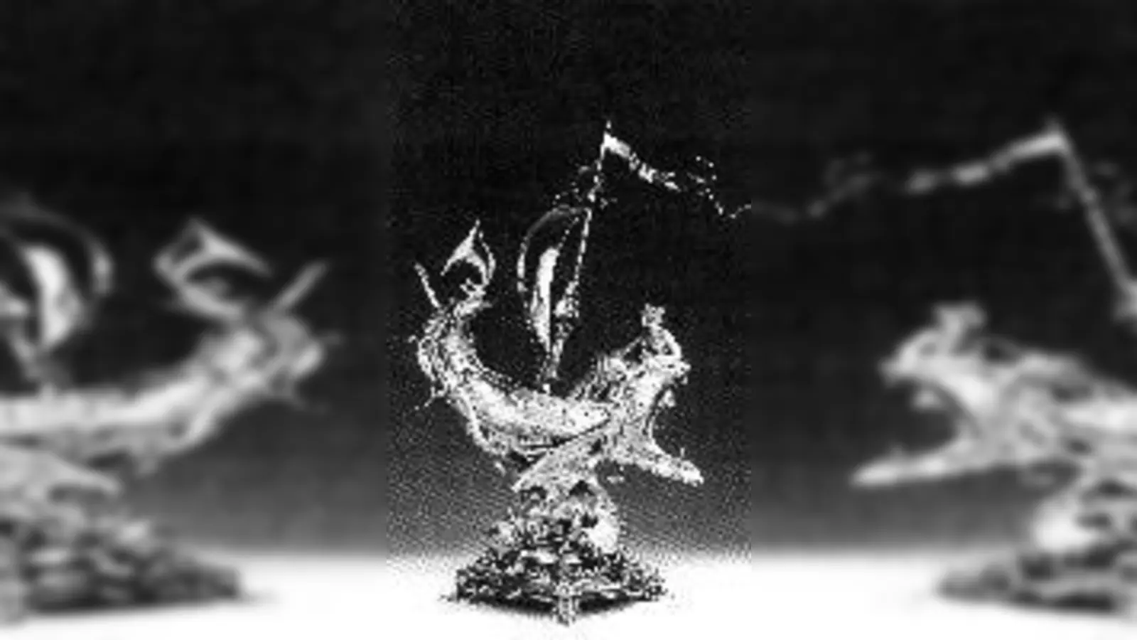 Der übergebene Tafelaufsatz »Schiffes glückliche Heimkehr«. 	 (Foto: Veranst.)