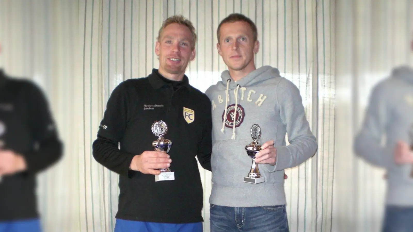 Danilo Friedrich vom TSV Gräfelfing (r) freut sich über einen guten zweiten Platz. Er kam 10 Sekunden hinter Christian Jakob vom ESV Neuaubing (l) ins Ziel. (Foto: pi)