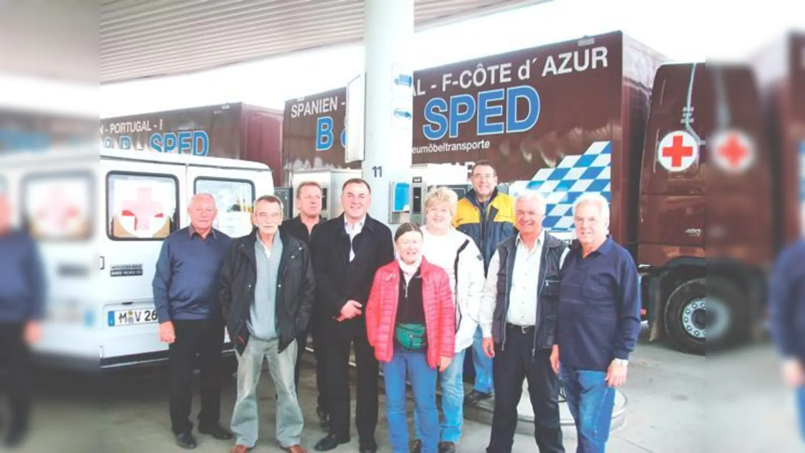 Von Poing aus brach der Tross mit sieben Tonnen Hilfsgütern nach Weißrussland auf. 	 (Foto: Verein)