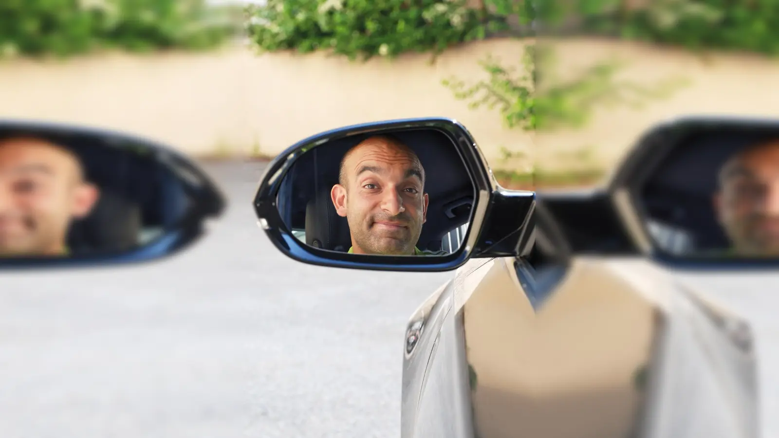 Der bekannte Kabarettist Django Asül ist am 6. Dezember zu Gast im Kultur im Oberbräu. Jetzt schnell Karten sichern für den unterhaltsamen Abend. (Foto: Manfred Huber)