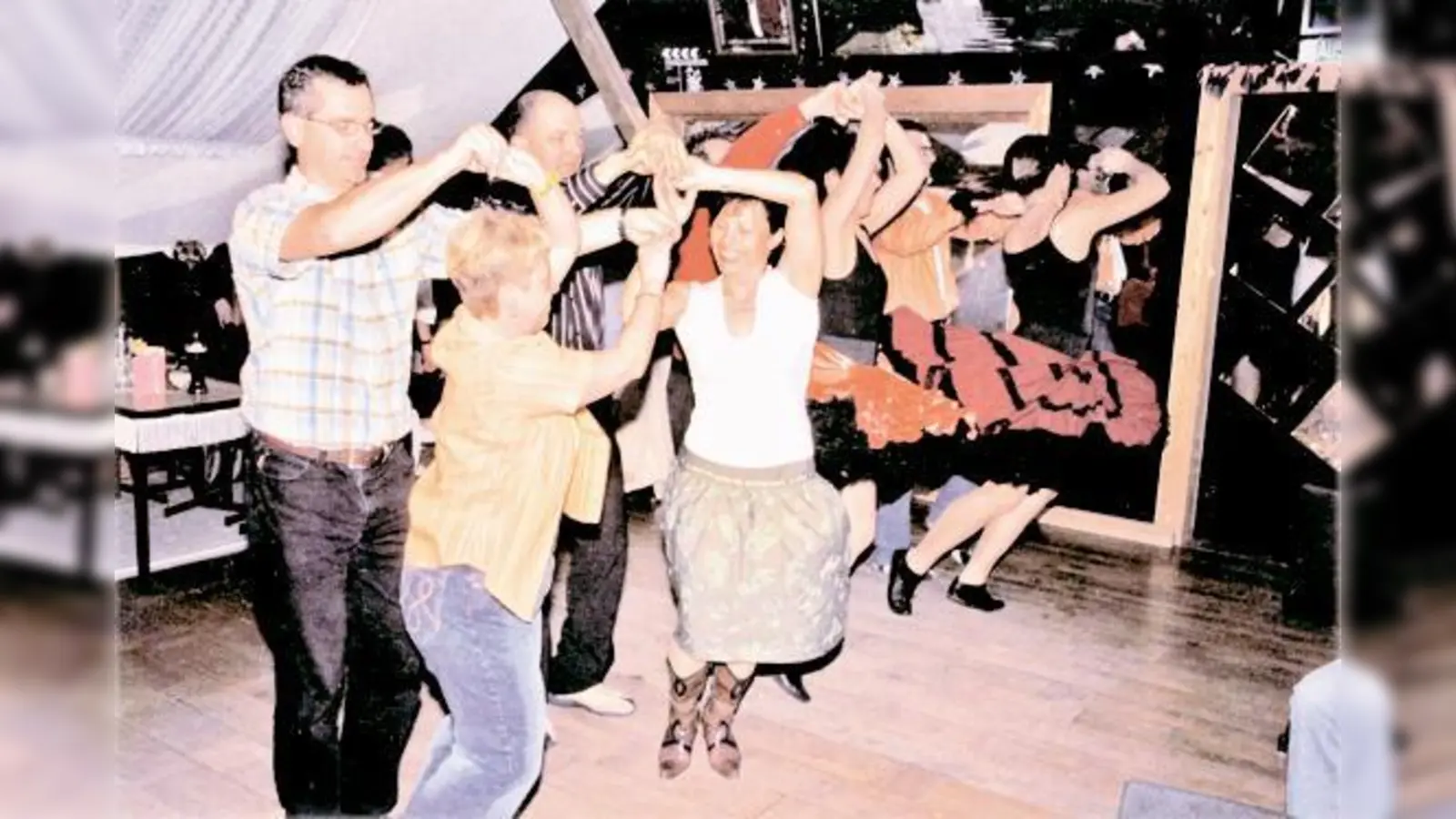 Für den Boogie-Kurs der VHS werden noch verstärkt tanzbegeisterte Damen gesucht. 	 (Foto: Privat)