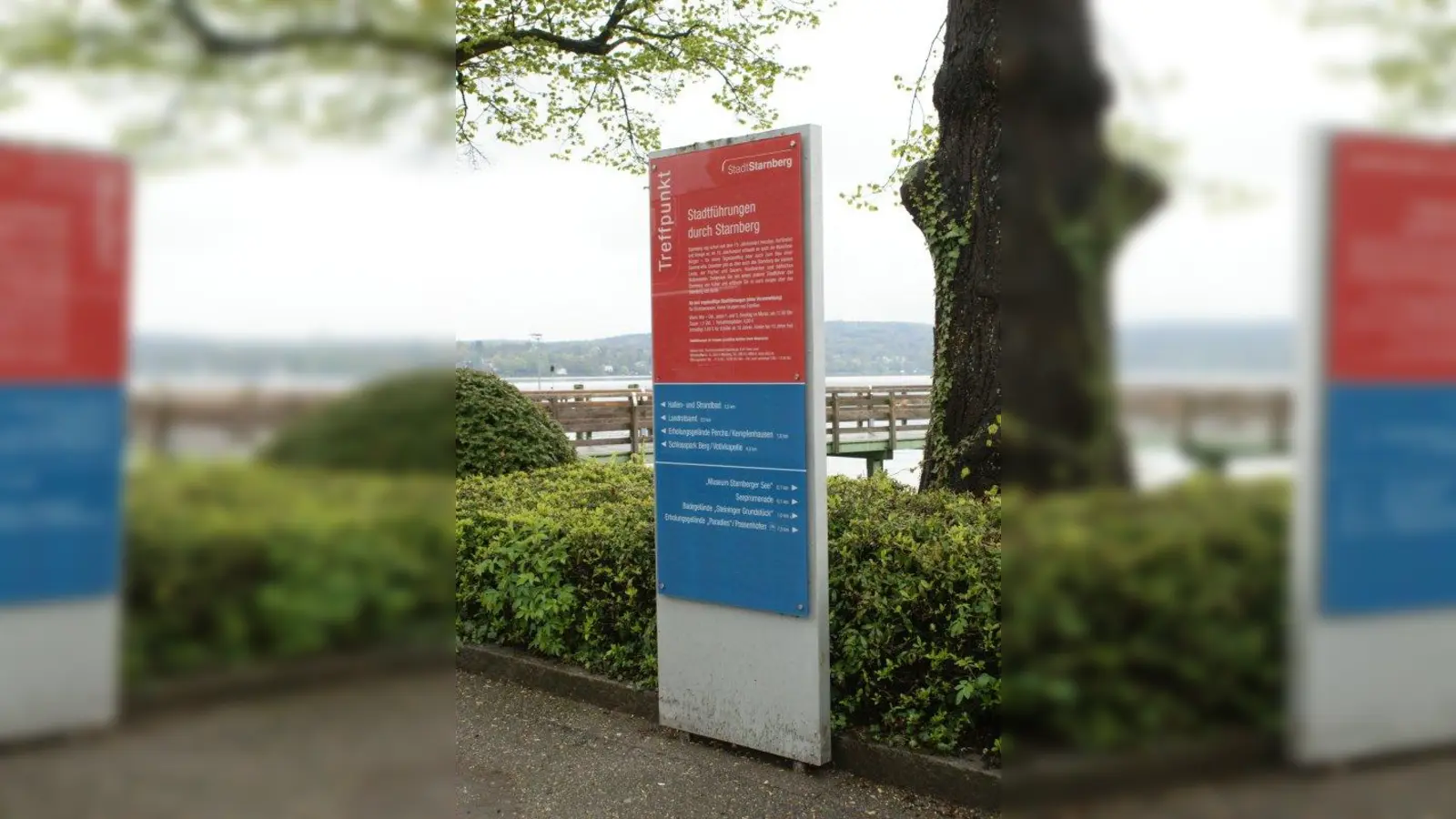 Treffpunkt Infostele. Alles beginnt am See. (Foto: Eisinger)
