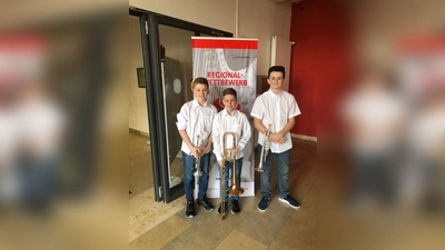 Das Trio Jakob Weidemann, Felix Weidemann und Kai Schmidbaur (von links) gehört unbestritten zu den besten Blechbläsertalenten Bayerns. (Foto: Bernd Kölmel)