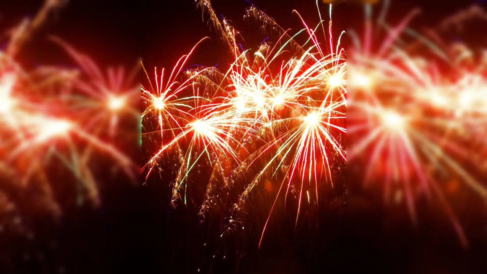 Private Feuerwerke erfreuen nicht alle Bürger - sie sind laut, verschrecken die Tiere und hinterlassen Dreck. Dennoch wird es kein Verbot geben. (Foto: Maria Reinfeld_pixelio.de)