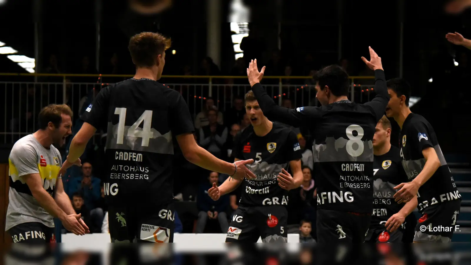 Der Aufstieg ist geschafft und die Grafinger Volleyballer sind voller Vorfreude auf den Saisonauftakt. (Foto: Lothar F.)