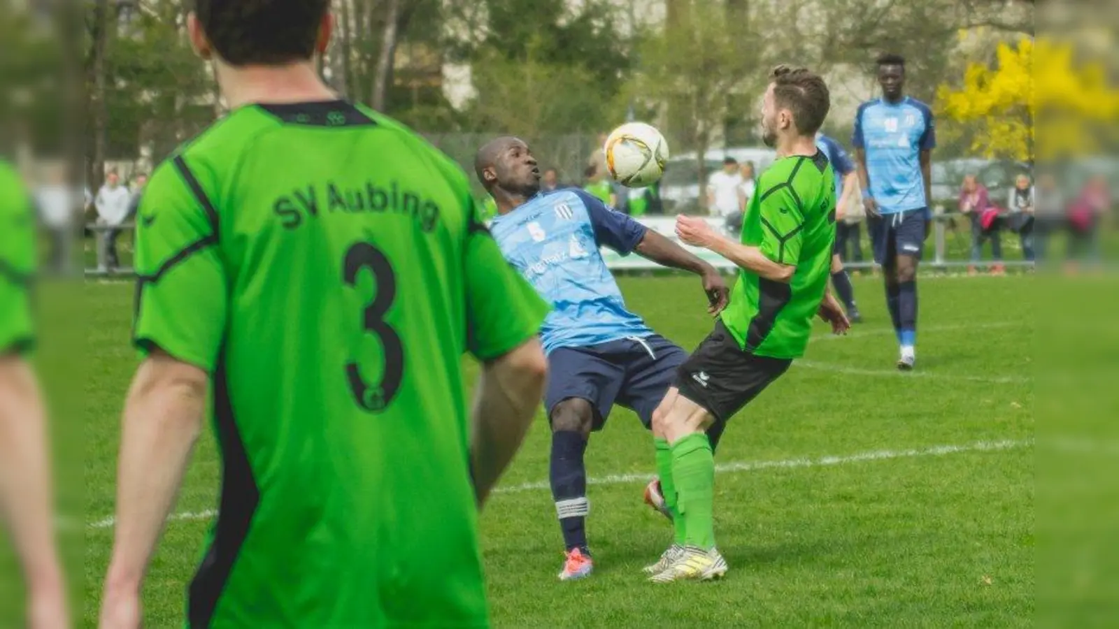 Die Fußballer des SV Aubing spielen eine starke Saison und träumen weiter vom Aufstieg in die Landesliga. (Foto: groxipix.de)