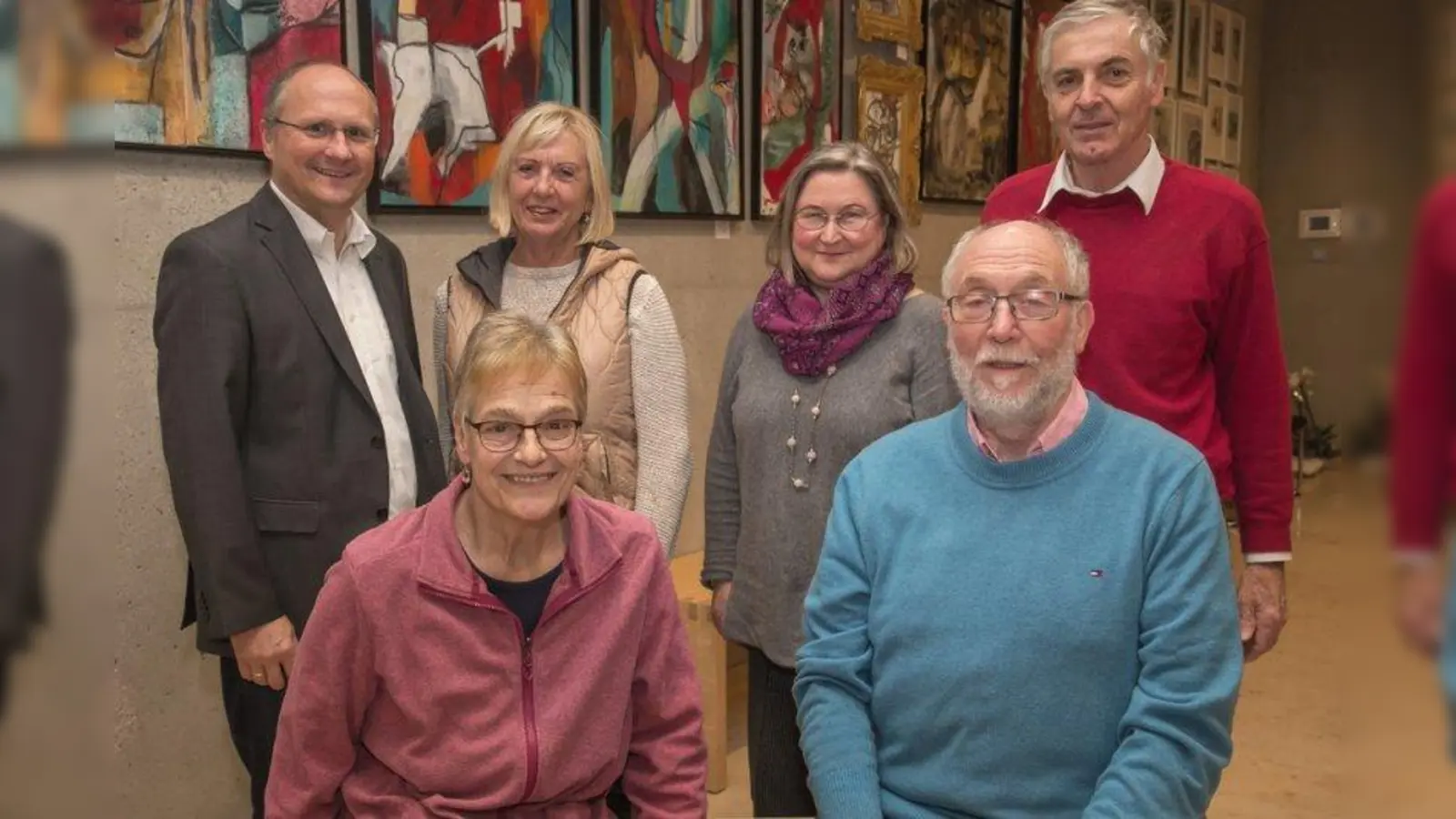 Bürgermeister Christian Schiller mit dem Behindertenbeirat: Gabriele Garz, Brigitte Maschel, Dr. Irene Scholtze-Utermann, Johannes Wannenmacher und dem Behindertenbeauftragten Alfred Ploetz (von links). (Foto: Gemeinde Herrsching)