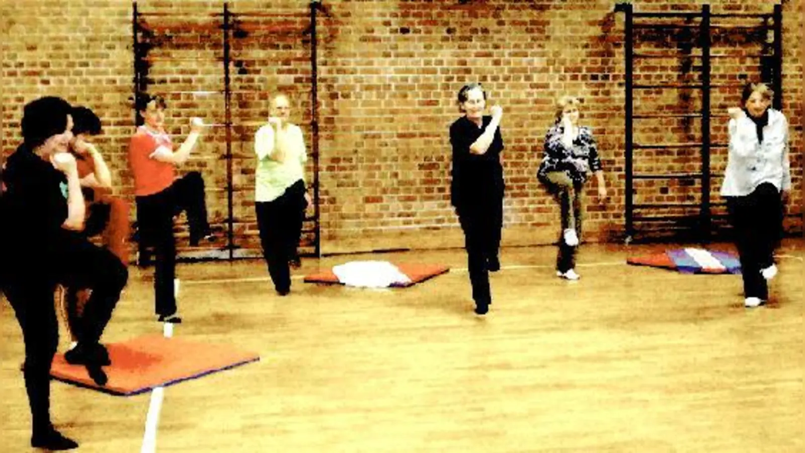 Gezielte Übungen für die Wirbelsäule helfen, Verspannungen auszugleichen.	 (Foto: TSV Milbertshofen)