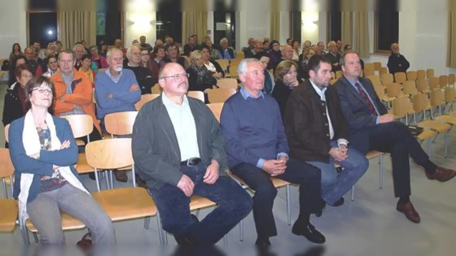 Nur wenige Besucher nutzten die Gelegenheit, um sich zu informieren. 	 (Foto: RedB)