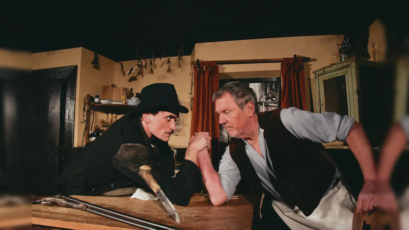 Die Iberl-Bühne zeigt am 8. Juni im Kubiz ein Stück über den Räuber Kneissl.  (Foto: HANSI KRAUS)