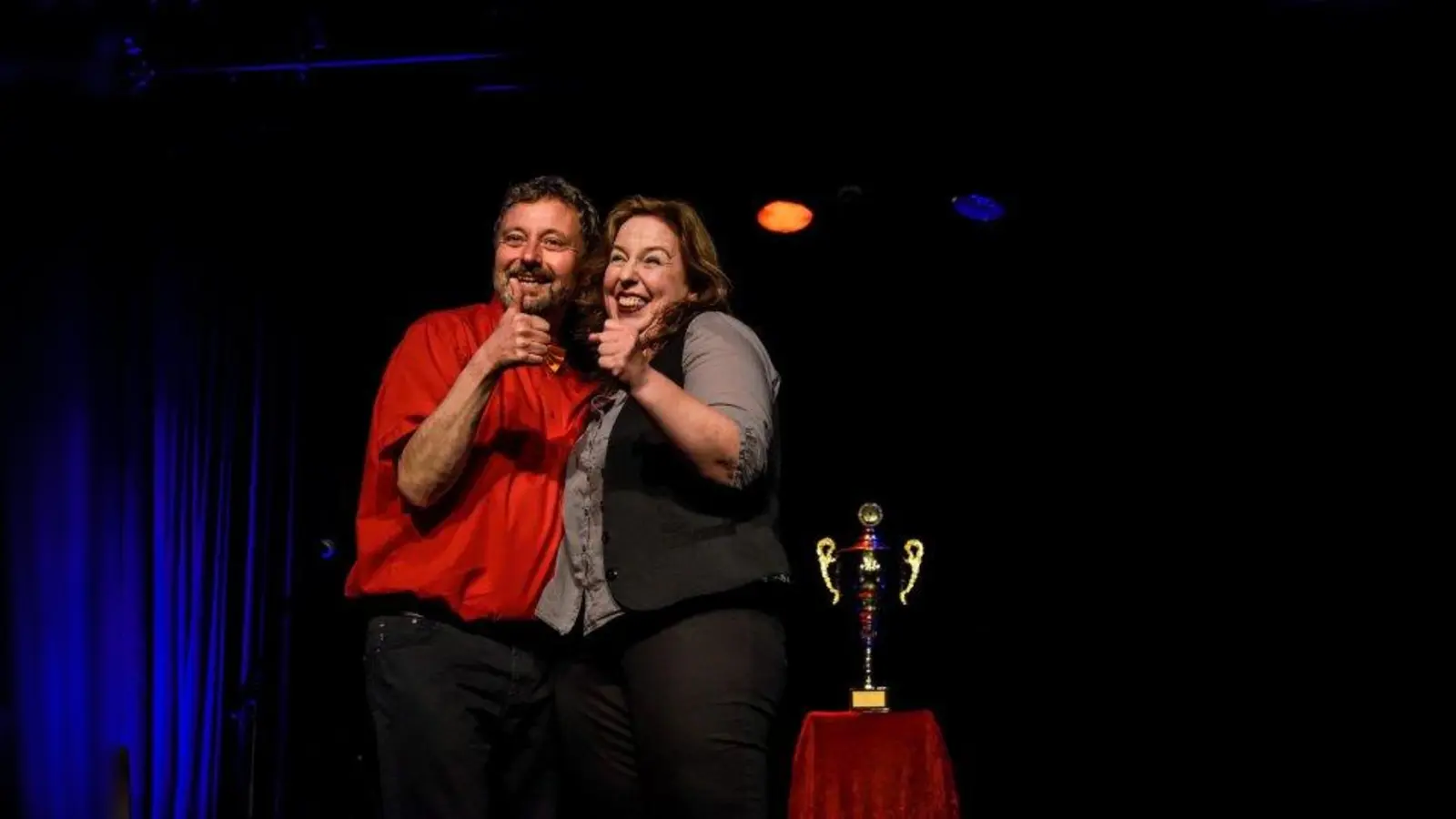 Monika Eßer-Stahl stand zusammen mit Matthias Brandebusemeyer im Team Rheintöchter im Halbfinale im Mai auf der Bühne. (Foto: fastfood theater)
