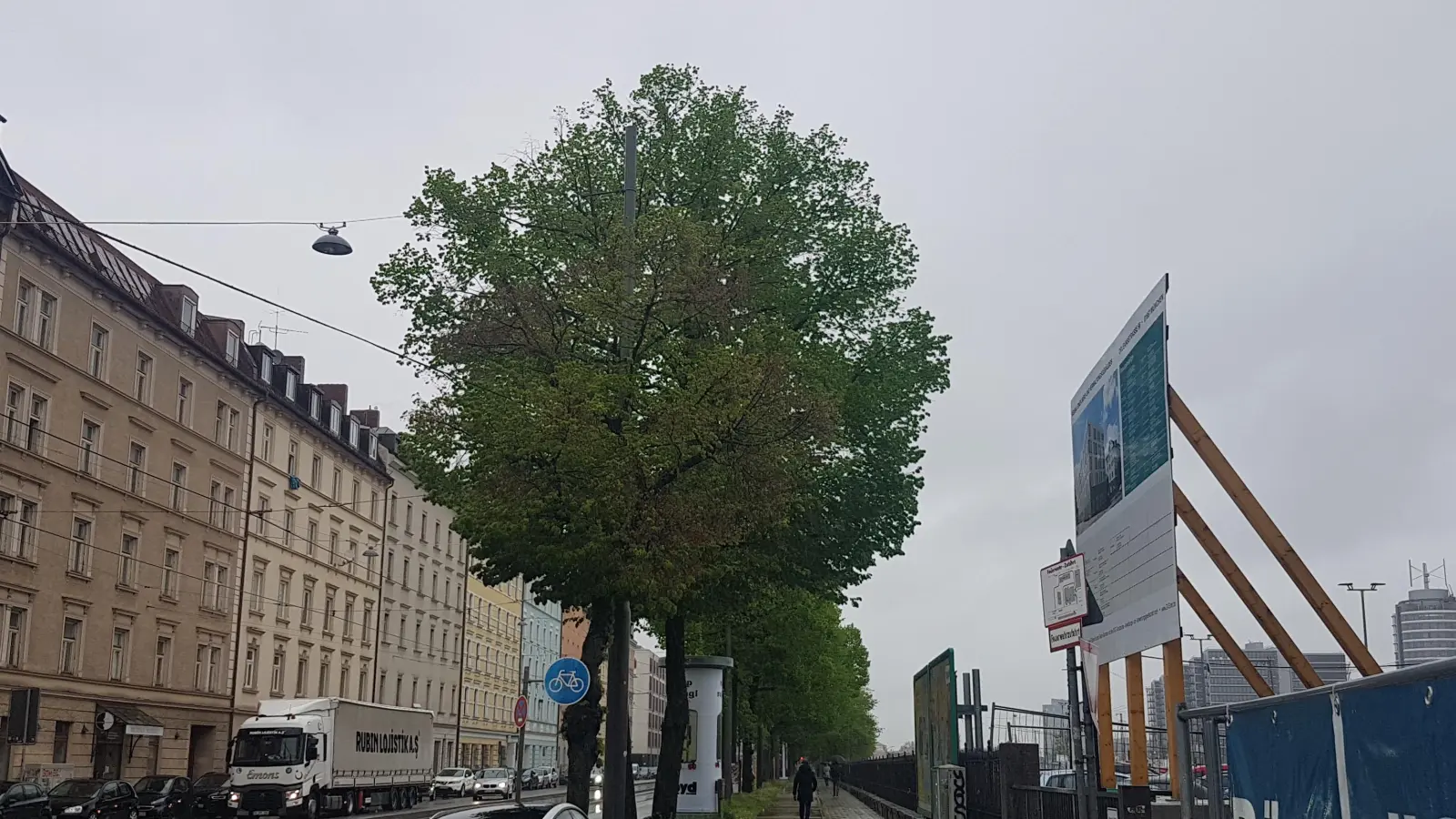 Die Orleanshöfe entstehen entlang der Orleansstraße, zwischen Elsässer Straße und Spicherenstraße. (Foto: bas)