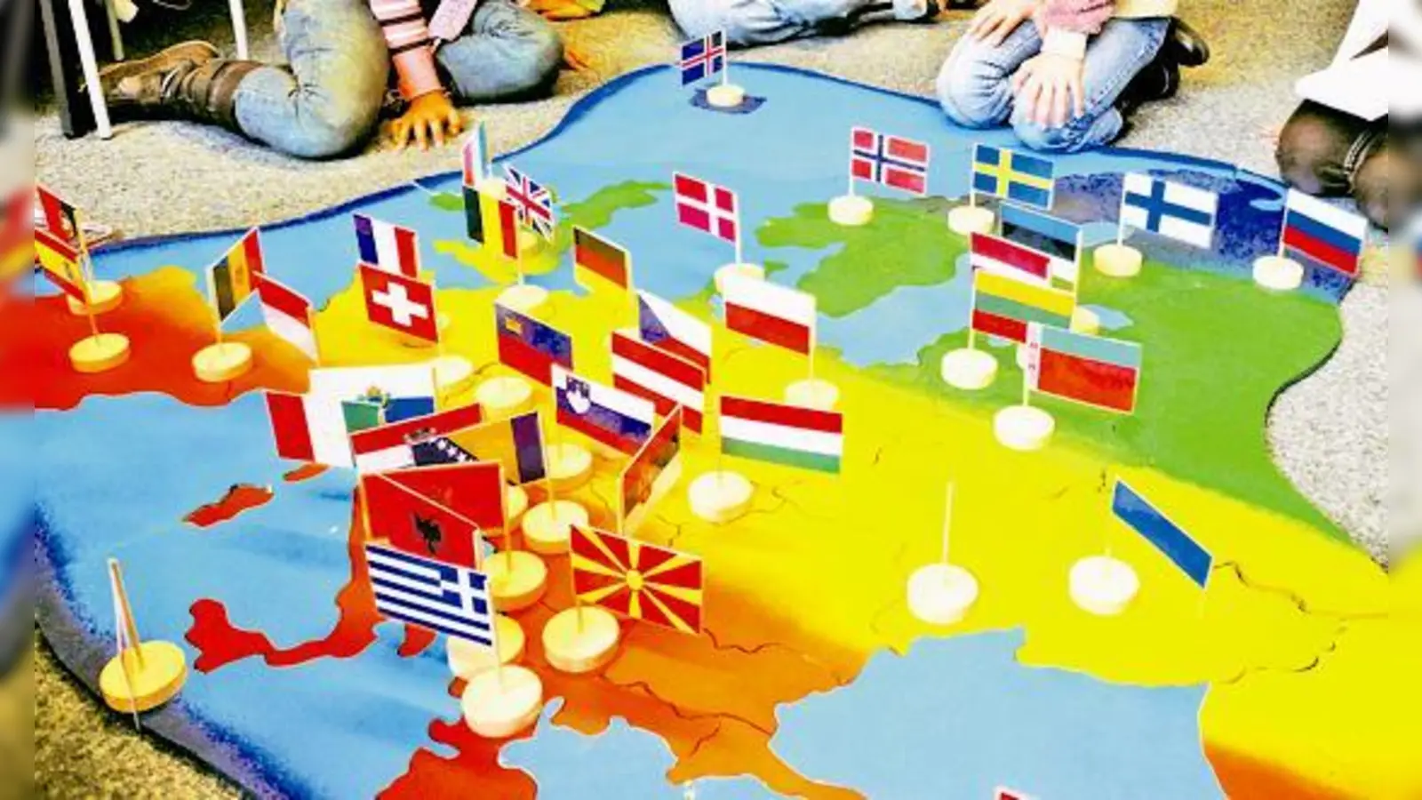 Rund um Europa drehen sich die Aktionen wie etwa ein Puzzle in der »Leo 61«.	 (Foto: VA)