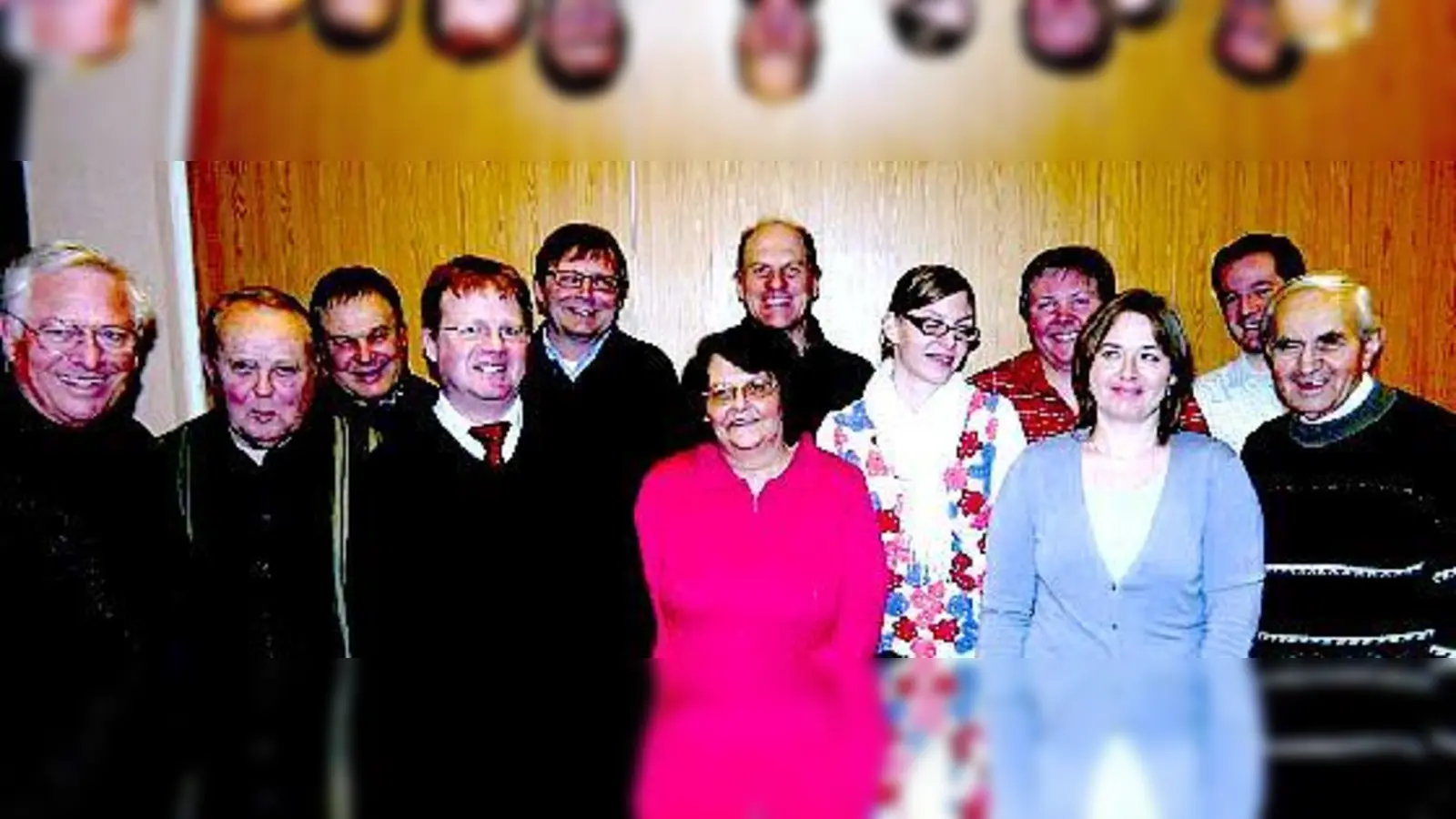 Die neue Mannschaft: Wolfgang Schichtel, Helmut Müller, Rainer Weissenberg, Michael Nord, Gregor Hoyer, Ellen Niebler, Martin Baumgartner, Cornelia Niebler, Dorthea Grichtmaier, Angelika Raab, Martin Lohr, Franz Reznik.	 (Foto: Privat)