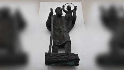 Welches Bauwerk in Percha ziert der heilige Christophorus? (Foto: Hauck)