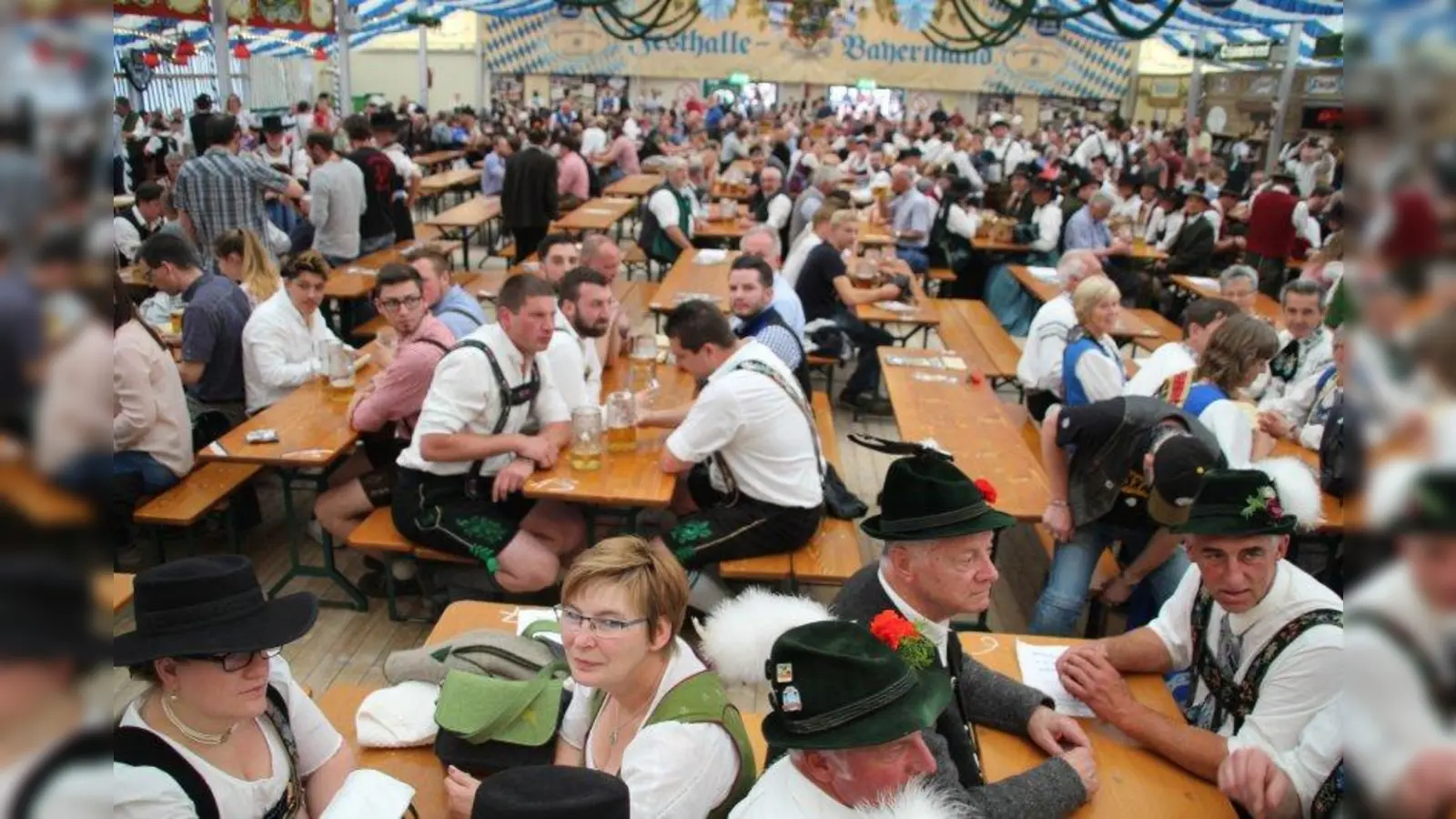 Entfällt: Das Volksfest in Weilheim. (Foto: mka/Archiv)