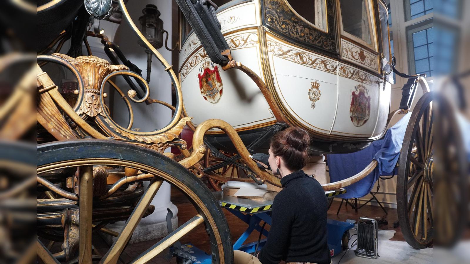 Restaurierung-einer-historischen-Kutsche-live-erleben