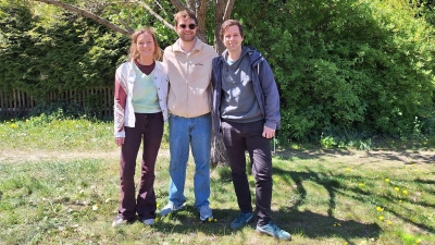 Einrichtungsleitung Manuela Wagner, pädagogischer Mitarbeiter Dennis Robin und Feierwerk-Geschäftsführer Andreas Huber freuen sich auf das neue Projekt. (Foto: Feierwerk)